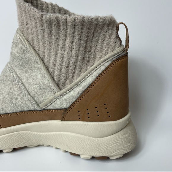 NWOT Merrell Warm Insulated Boots Sample Rare 5.5 - Picture 5 of 11